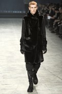 desfile-rickowens-parisinverno2011men-119