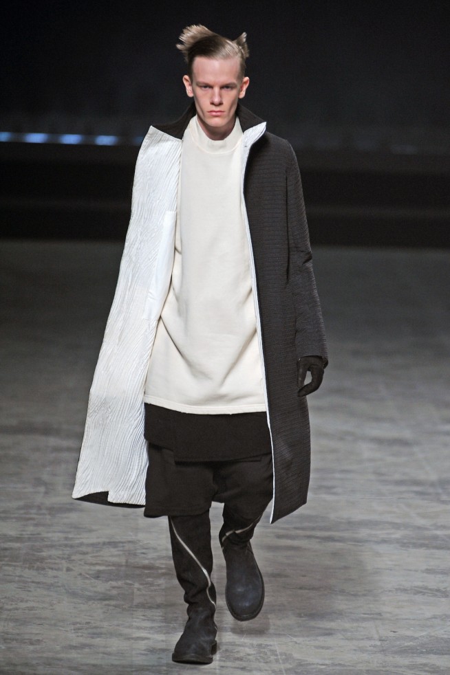 desfile-rickowens-parisinverno2011men-127