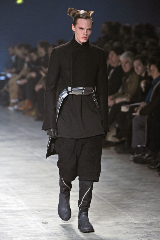 desfile-rickowens-parisinverno2011men-129