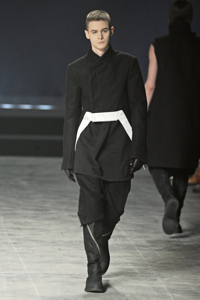 desfile-rickowens-parisinverno2011men-132