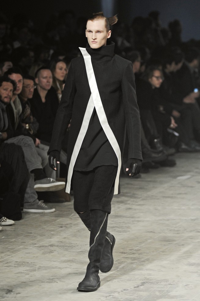 desfile-rickowens-parisinverno2011men-133