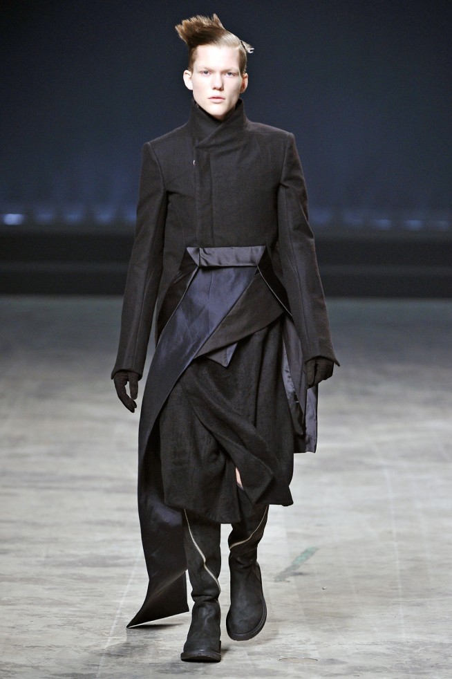 desfile-rickowens-parisinverno2011men-138