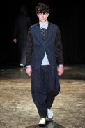 desfile-commedesgarcons-parisinverno2011men-103