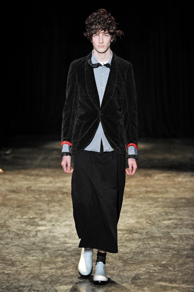 desfile-commedesgarcons-parisinverno2011men-104