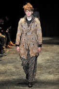 desfile-commedesgarcons-parisinverno2011men-108