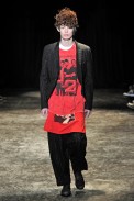 desfile-commedesgarcons-parisinverno2011men-109
