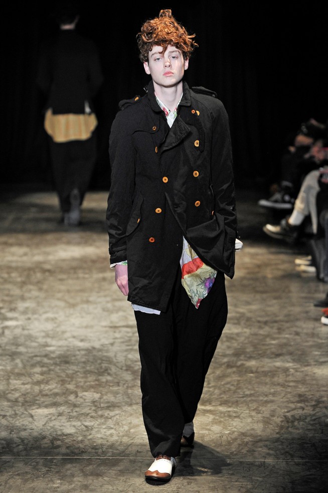 desfile-commedesgarcons-parisinverno2011men-116