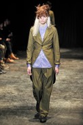 desfile-commedesgarcons-parisinverno2011men-118