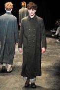 desfile-commedesgarcons-parisinverno2011men-124