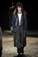 desfile-commedesgarcons-parisinverno2011men-131