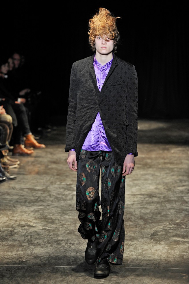 desfile-commedesgarcons-parisinverno2011men-133