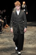 desfile-commedesgarcons-parisinverno2011men-138