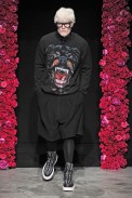 desfiles-givenchy-parisinverno2011men-104