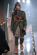 desfiles-johngalliano-parisinverno2011men-102