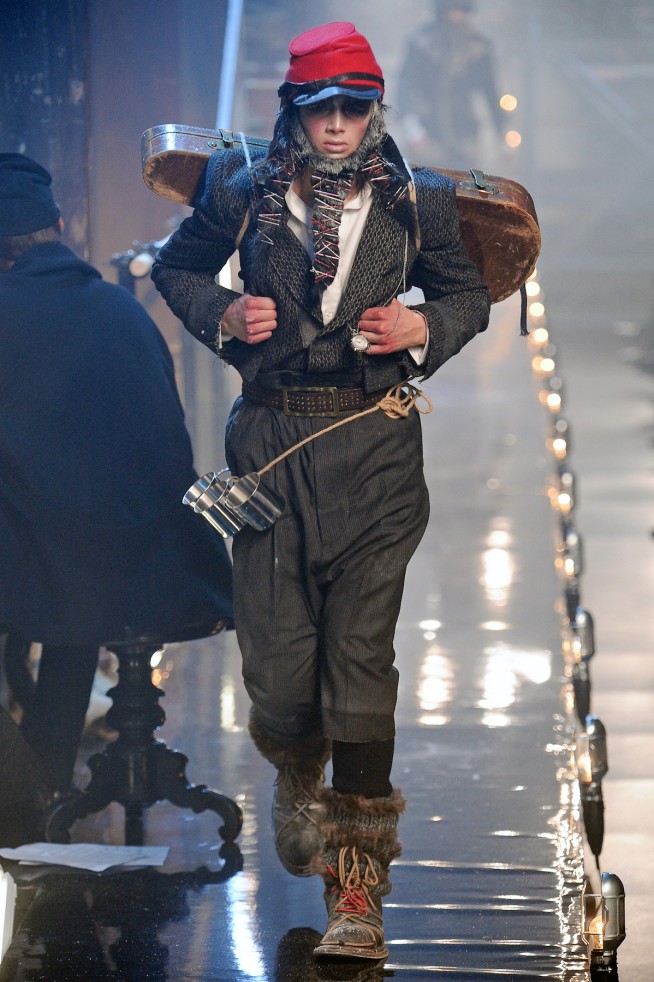 desfiles-johngalliano-parisinverno2011men-107