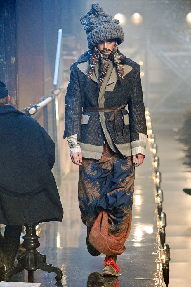 desfiles-johngalliano-parisinverno2011men-108