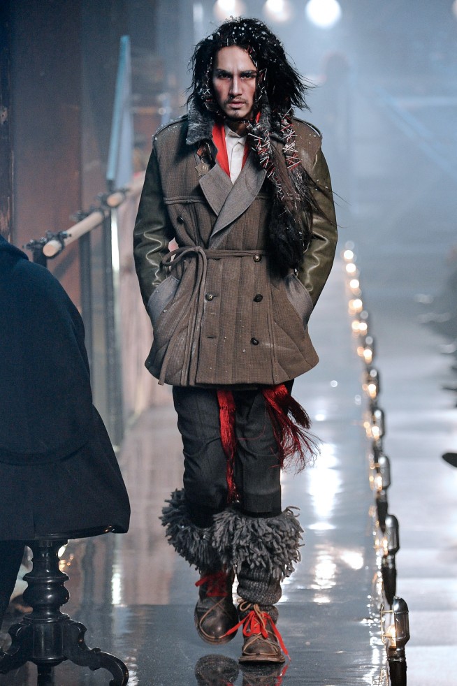 desfiles-johngalliano-parisinverno2011men-109