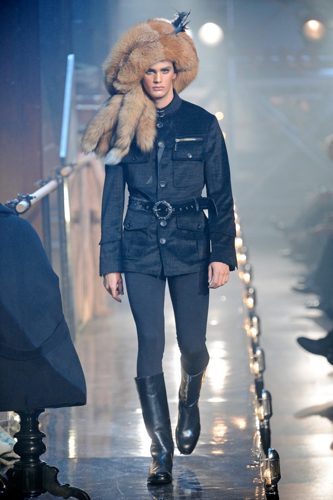 desfiles-johngalliano-parisinverno2011men-135
