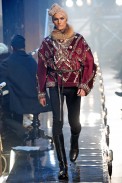 desfiles-johngalliano-parisinverno2011men-136