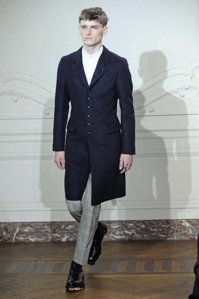 desfiles-yvessaintlaurent-parisinverno2011men-100