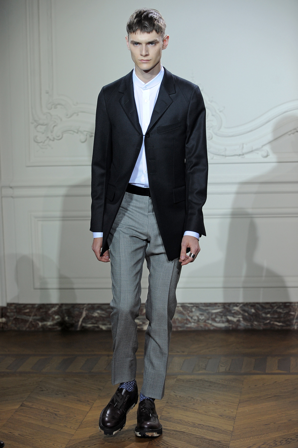 desfiles-yvessaintlaurent-parisinverno2011men-101