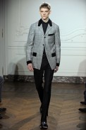 desfiles-yvessaintlaurent-parisinverno2011men-102