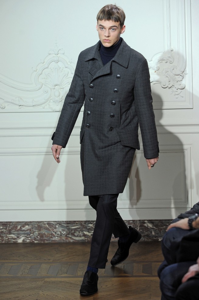 desfiles-yvessaintlaurent-parisinverno2011men-106
