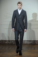 desfiles-yvessaintlaurent-parisinverno2011men-107