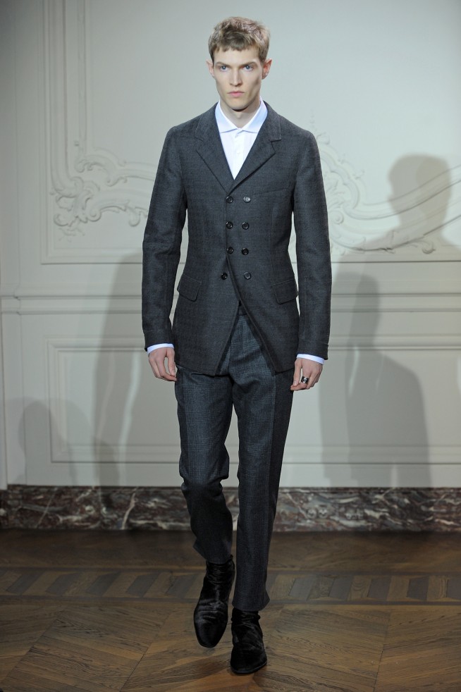 desfiles-yvessaintlaurent-parisinverno2011men-107
