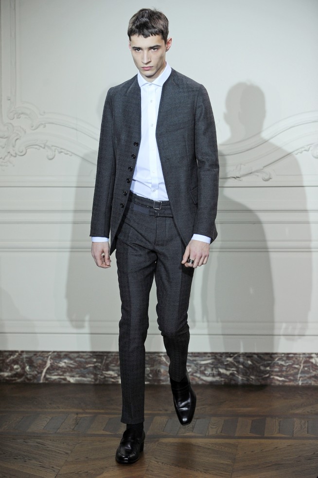 desfiles-yvessaintlaurent-parisinverno2011men-108