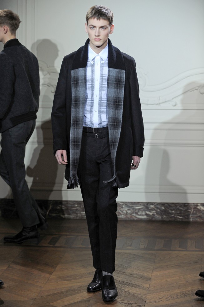 desfiles-yvessaintlaurent-parisinverno2011men-110