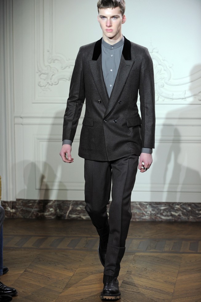 desfiles-yvessaintlaurent-parisinverno2011men-118