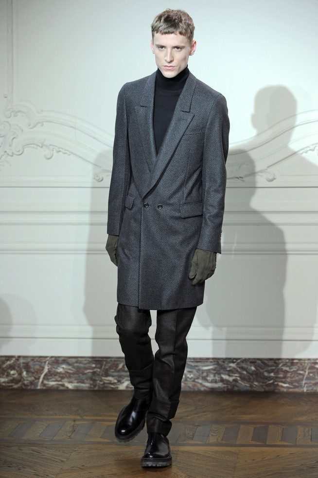 desfiles-yvessaintlaurent-parisinverno2011men-120