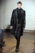 desfiles-yvessaintlaurent-parisinverno2011men-121