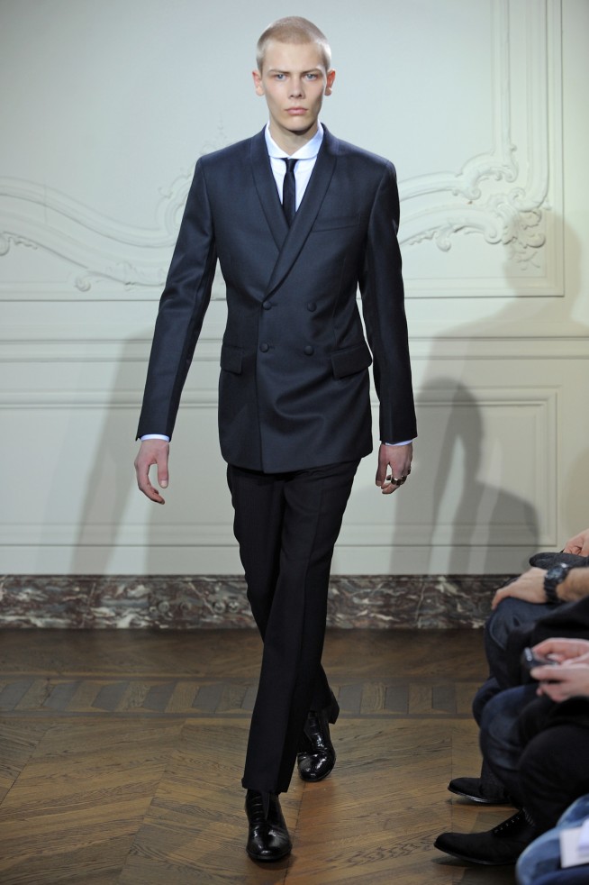 desfiles-yvessaintlaurent-parisinverno2011men-123