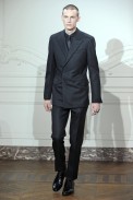 desfiles-yvessaintlaurent-parisinverno2011men-124