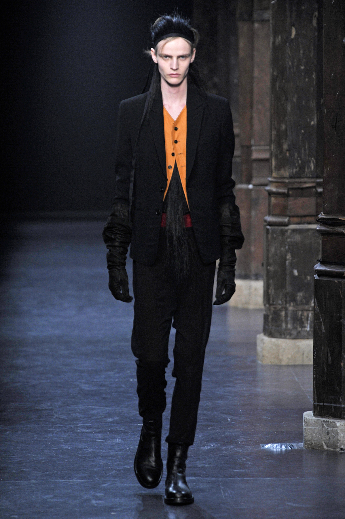 desfiles-anndeeulemeester-parisinverno2011men-101