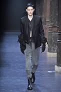 desfiles-anndeeulemeester-parisinverno2011men-108
