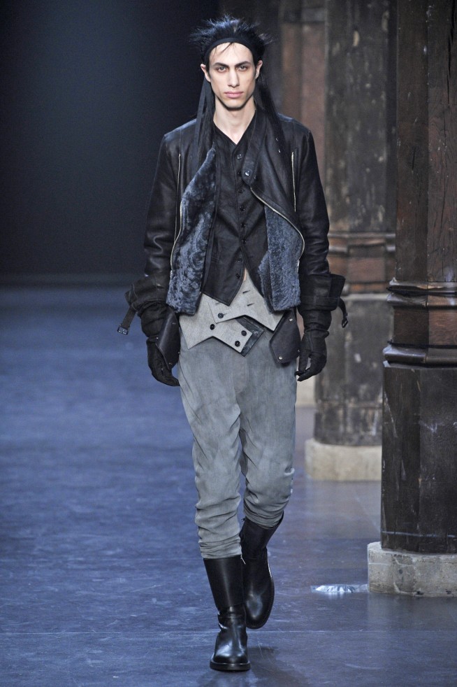 desfiles-anndeeulemeester-parisinverno2011men-109