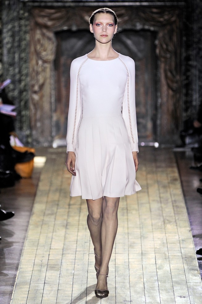 desfiles-valentino-parisverao2011hc-104