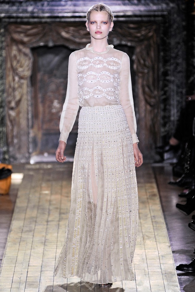 desfiles-valentino-parisverao2011hc-108