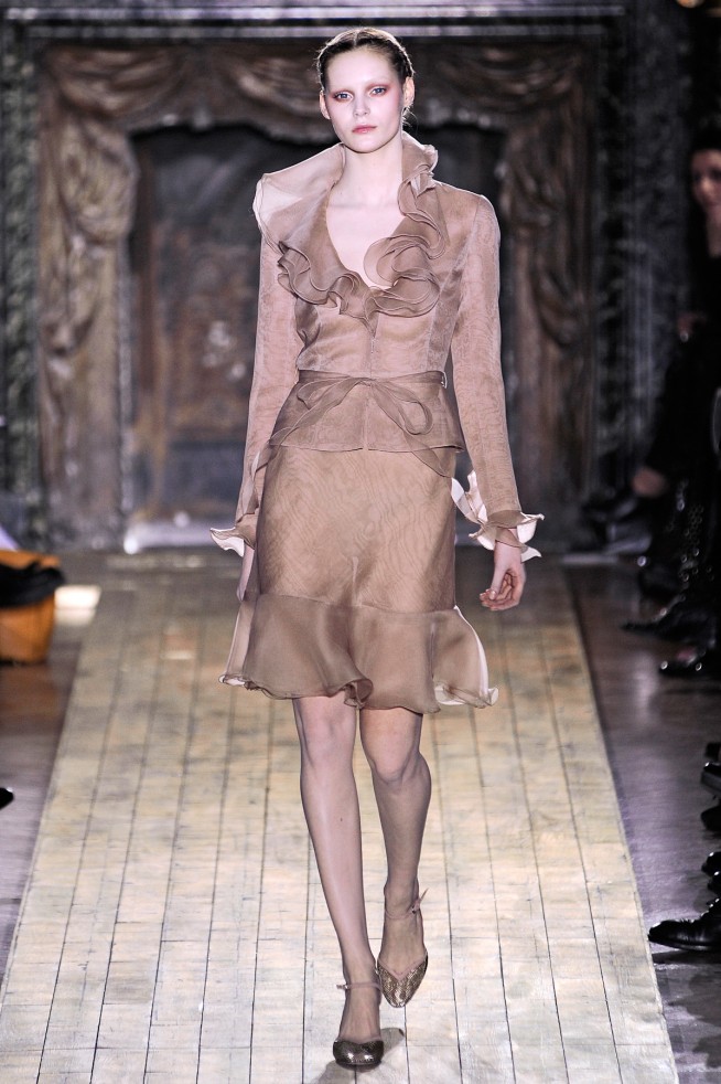 desfiles-valentino-parisverao2011hc-122