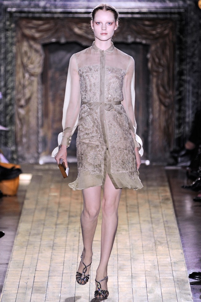 desfiles-valentino-parisverao2011hc-126