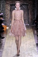 desfiles-valentino-parisverao2011hc-129