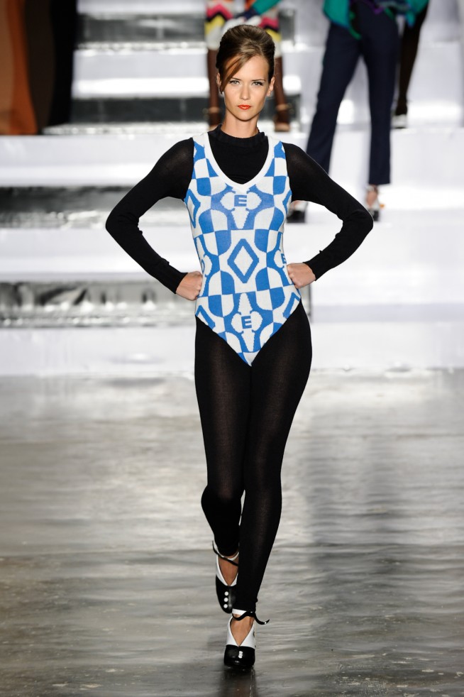 desfile-neon-saopauloinverno2011rtw-115