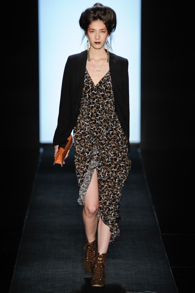 desfile-julianajabour-saopauloinverno2011rtw-109