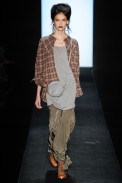 desfile-julianajabour-saopauloinverno2011rtw-123