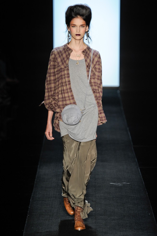desfile-julianajabour-saopauloinverno2011rtw-123