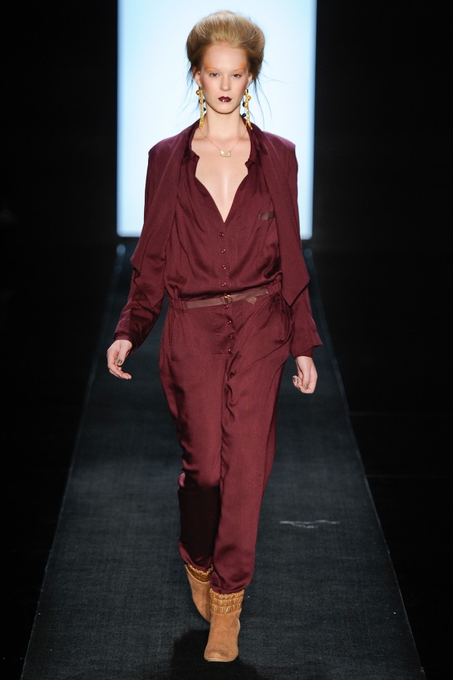 desfile-julianajabour-saopauloinverno2011rtw-127