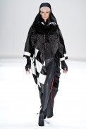desfile-linovillaventura-saopauloinverno2011rtw-100